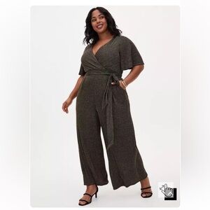 Torrid Shimmer Surplice Jumpsuit Gold Black Tie Waist Stretch size 2X